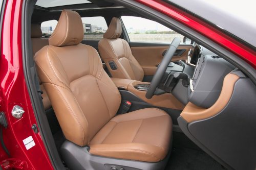 【試乗・岡崎五朗】トヨタクラウンエステート フロントシート