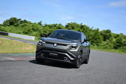 スズキeビターラ走り