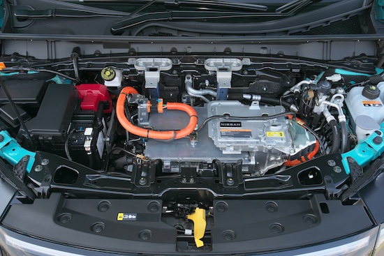 2510_日産リーフB7