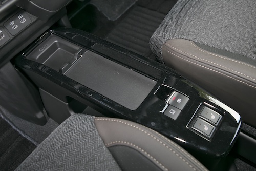 スズキクロスビー・改良新型_2601