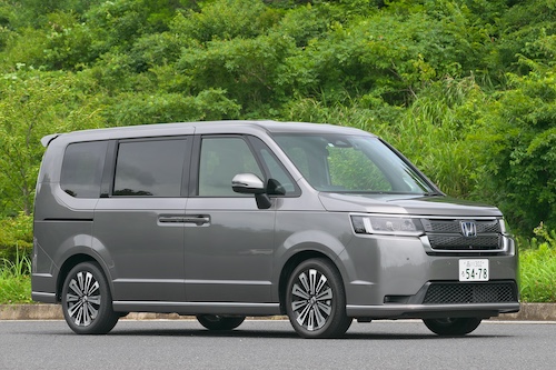 6代目ホンダステップワゴンスパーダ