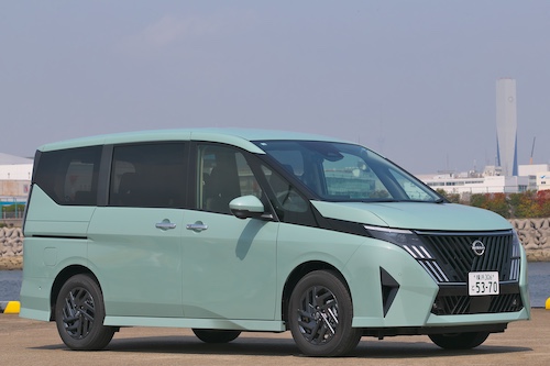 日産セレナハイウェイスター_2608